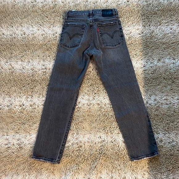 Levi’s charcoal wedgie straight jeans 23 - Picture 2 of 4
